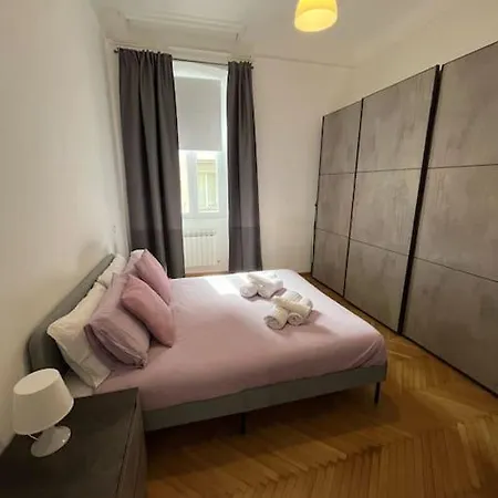 Vacanza Piazza Goldoni Appartement Triëst