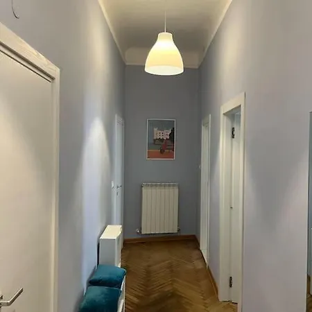 Appartement Vacanza Piazza Goldoni Triëst