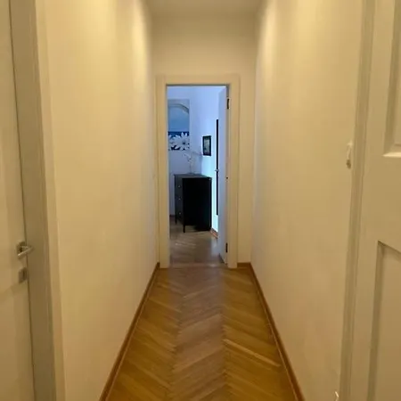 Vacanza Piazza Goldoni Apartament