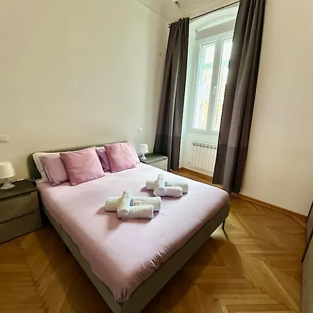 Apartament Vacanza Piazza Goldoni *